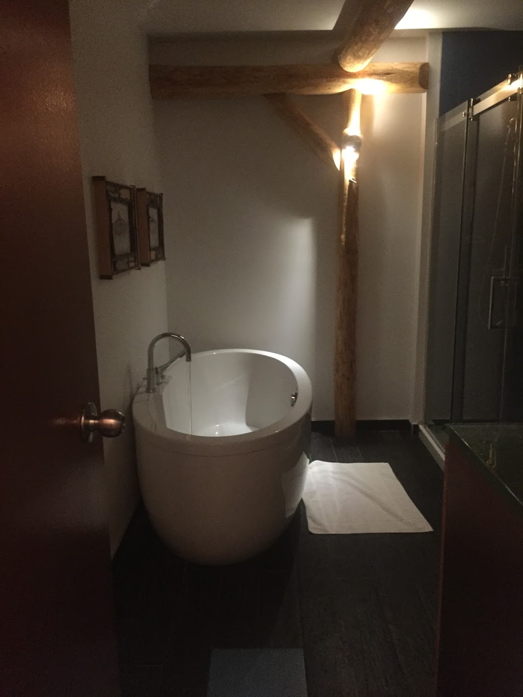 Auberge Damphousse | Saint-Paulin, QC J0K 3G0, Canada | Phone: (800) 789-5968