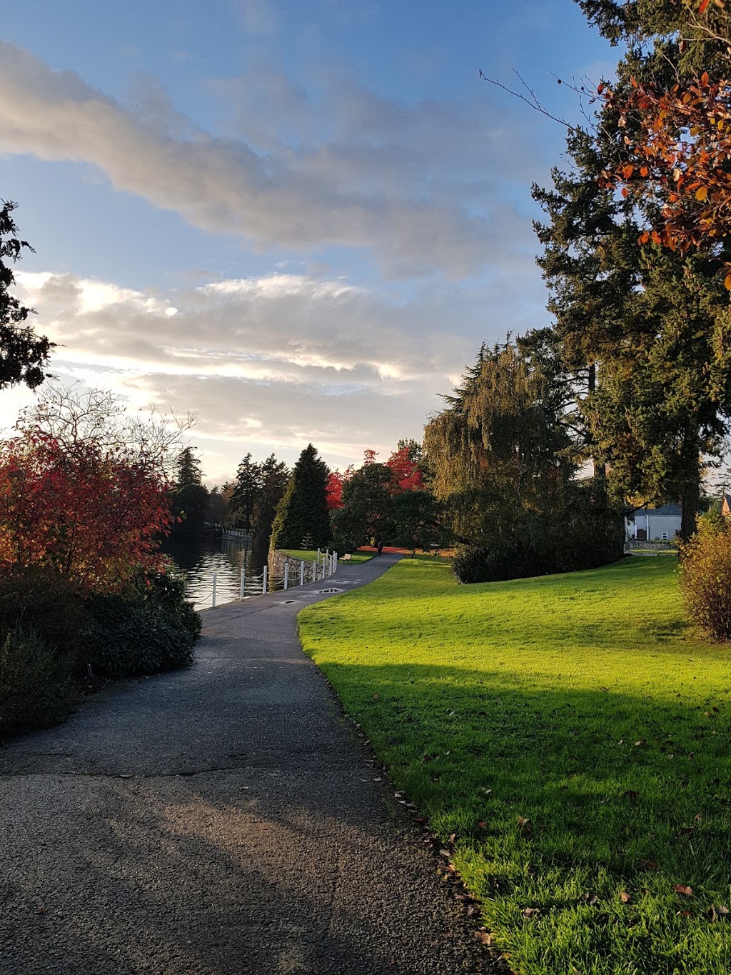 Gorge Park | 1070 Tillicum Rd, Victoria, BC V9A 2A1, Canada | Phone: (250) 412-8500
