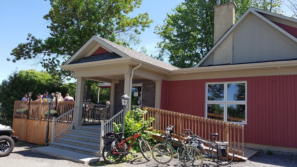 Brouemont Micro - brasserie | 107 Boulevard de Bromont, Bromont, QC J2L 2K7, Canada | Phone: (450) 534-0001