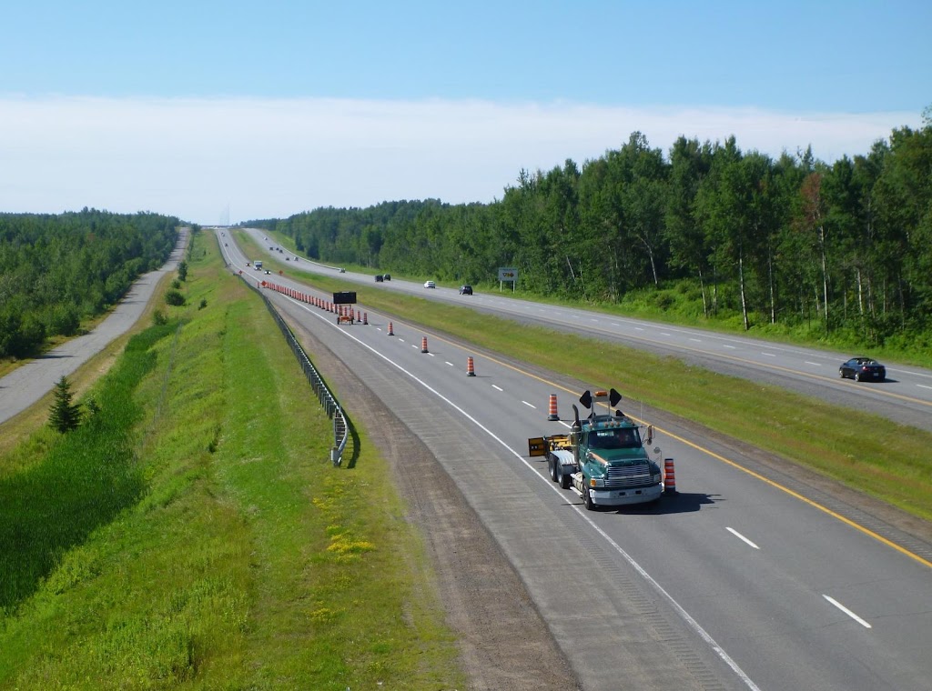Signalétik | 570 Chem. de Lavaltrie local 106, Lavaltrie, QC J5T 3L3, Canada | Phone: (514) 373-2999