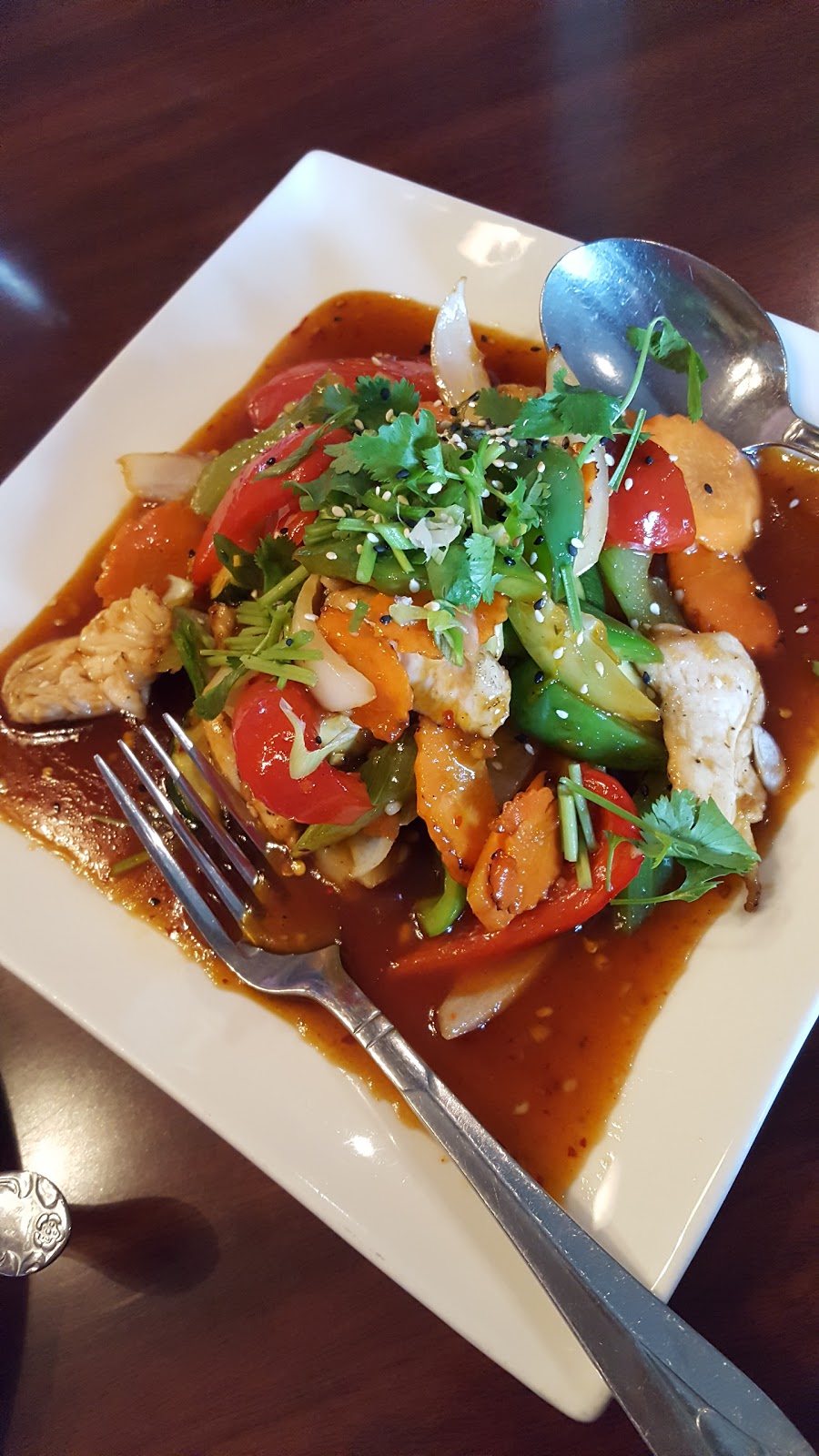 Supons Thai Kitchen | 111 N Samish Way, Bellingham, WA 98225, USA | Phone: (360) 676-4102