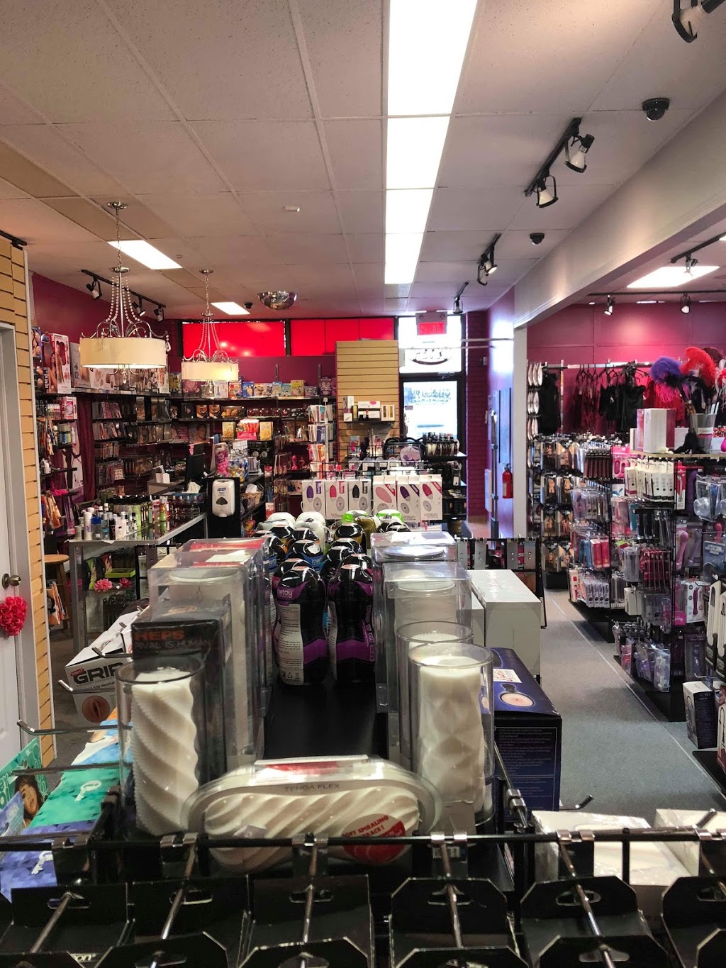 Boutique Érotique Sensations Plus - Aylmer | 4 Rue Belmont, Gatineau, QC J9H 6J5, Canada | Phone: (819) 682-2262