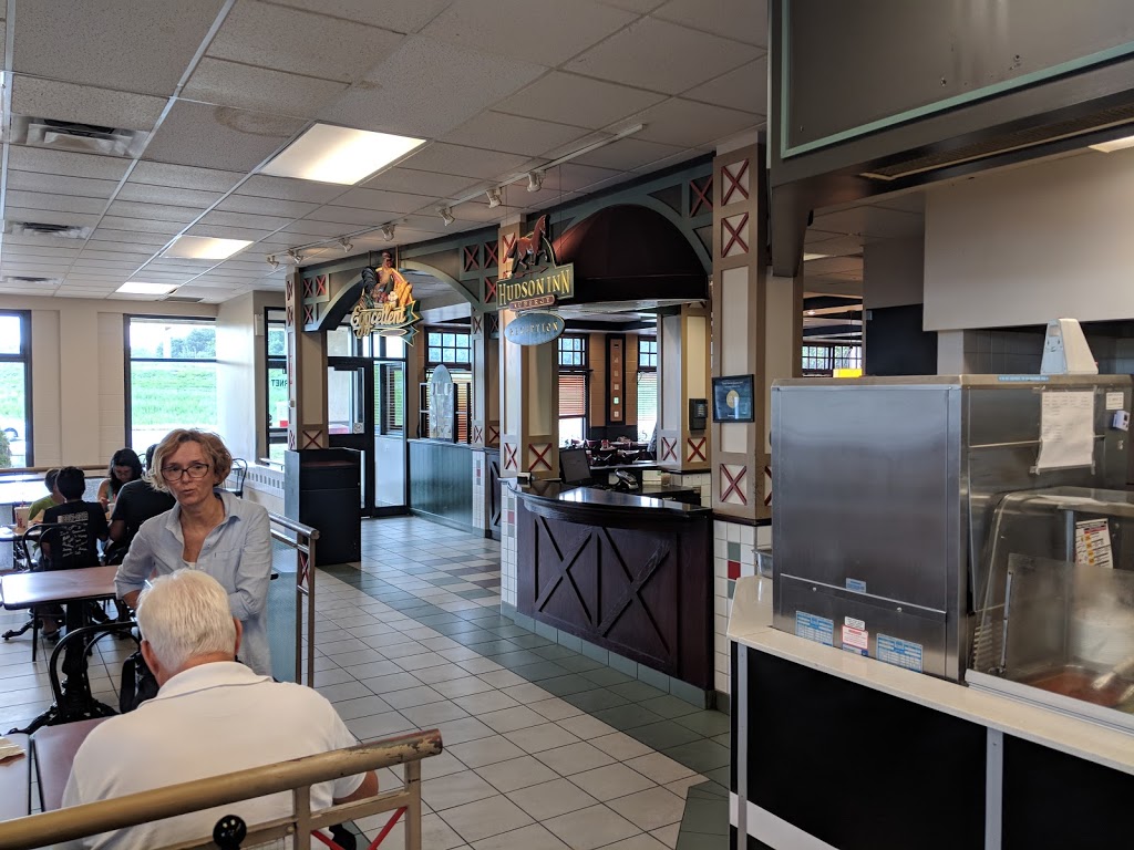 Pizza Hut Express | 100 QC-201, Rigaud, QC J0P 1P0, Canada | Phone: (450) 458-1000