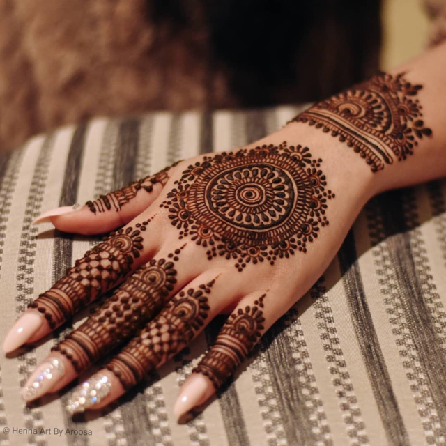 Mehndi artist | Chigwel Ct, Mississauga, ON L4T 1N3, Canada | Phone: (647) 472-3768