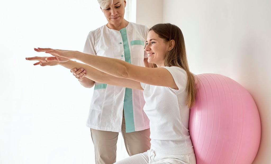 The Physio Care Okotoks - Physiotherapy - Chiropractor - Massage | 201 Southridge Dr #731, Okotoks, AB T1S 2E1, Canada | Phone: (403) 995-2273