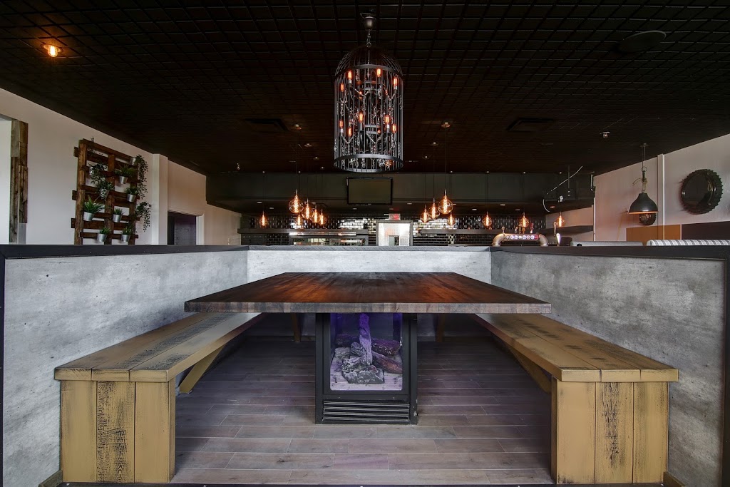 Pub Chienne à Jacques | 625 Boulevard Curé-Labelle #2, Blainville, QC J7C 2J1, Canada | Phone: (450) 508-7888