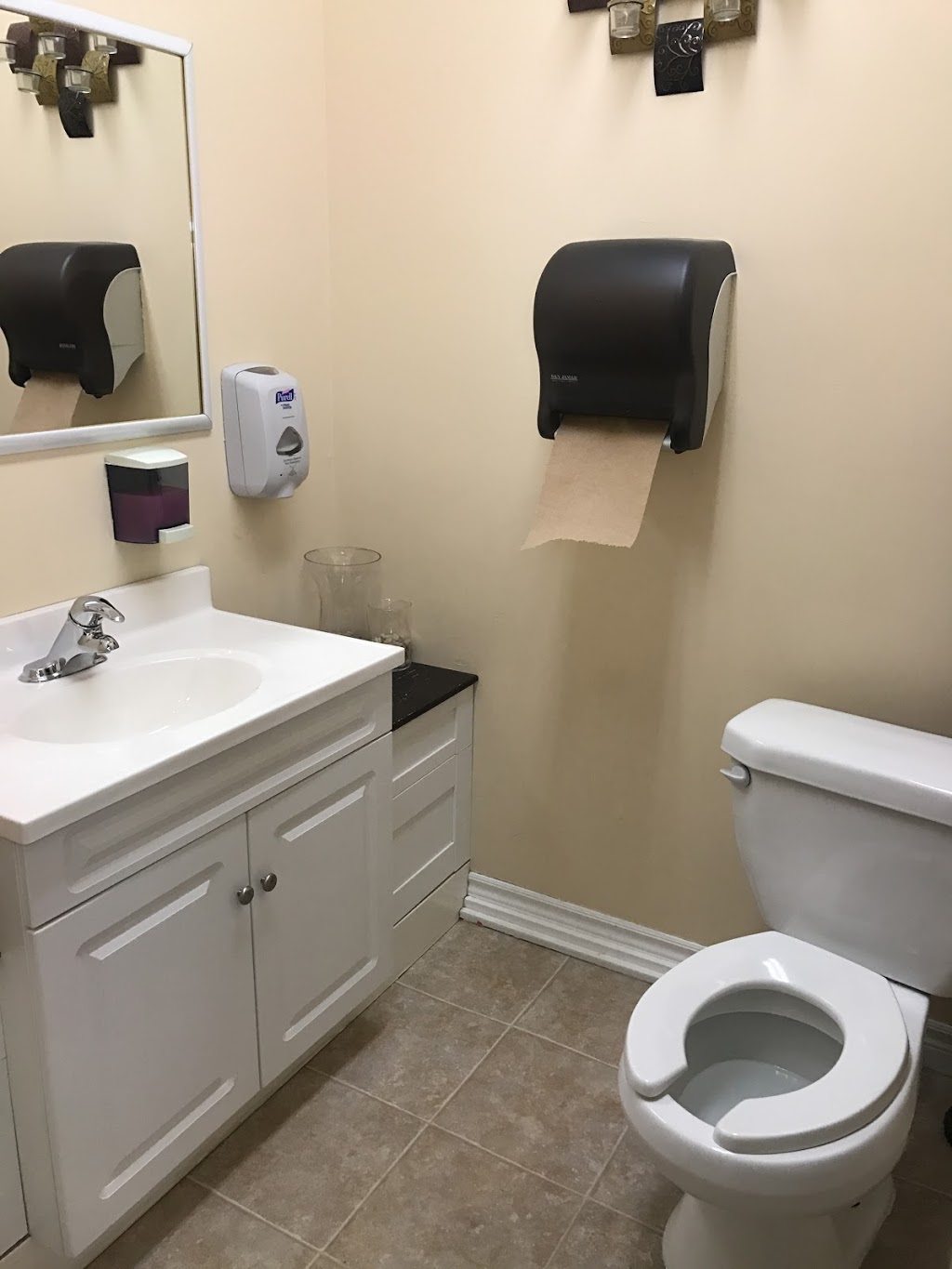 LIVELY LAUNDROMAT & CAR WASH | 231 9th Ave, Lively, ON P3Y 1M6, Canada | Phone: (705) 561-2791