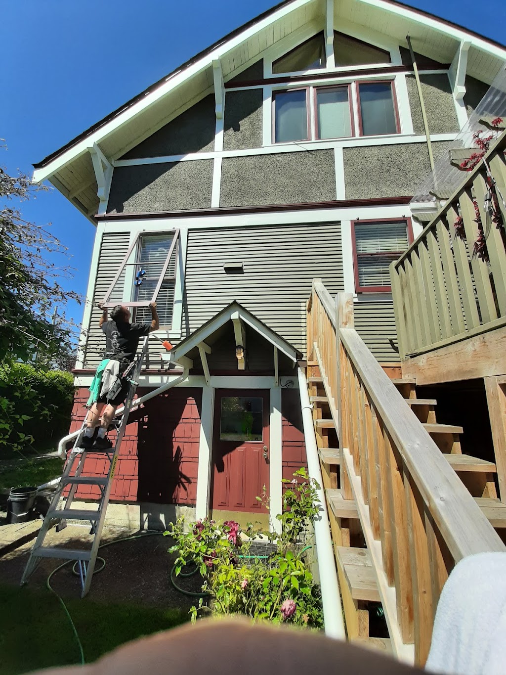 Coastal Shores Window Cleaning | 2530 Cadboro Bay Rd, Victoria, BC V8R 5H9, Canada | Phone: (250) 858-6279