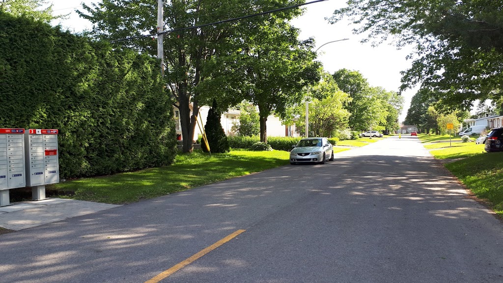 Parc Sebastien | Des Hirondelles, Blainville, QC J7C, Canada