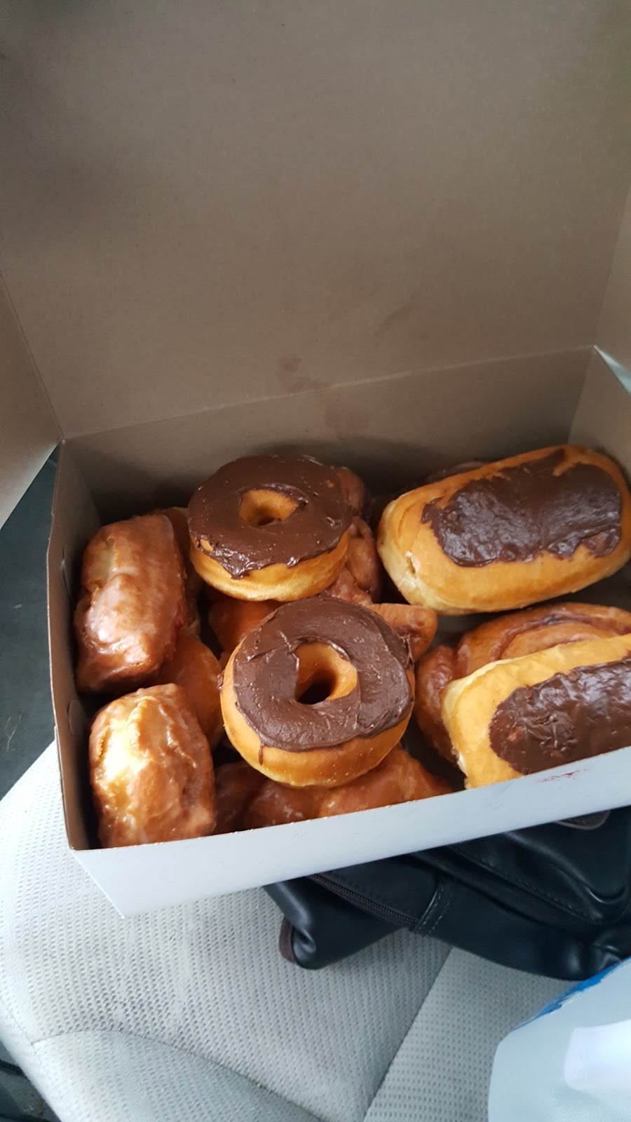 Yale Bakery | 130 S Main St, Yale, MI 48097, USA | Phone: (810) 387-2161