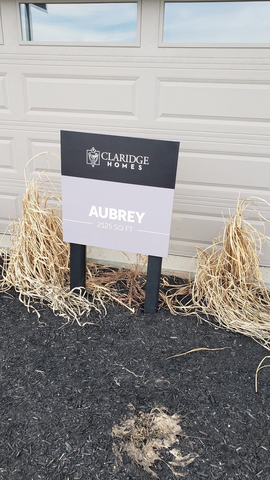 LILYTHORNE Sales Centre | 3275 Findlay Creek Dr, Ottawa, ON K1T, Canada | Phone: (343) 961-9106