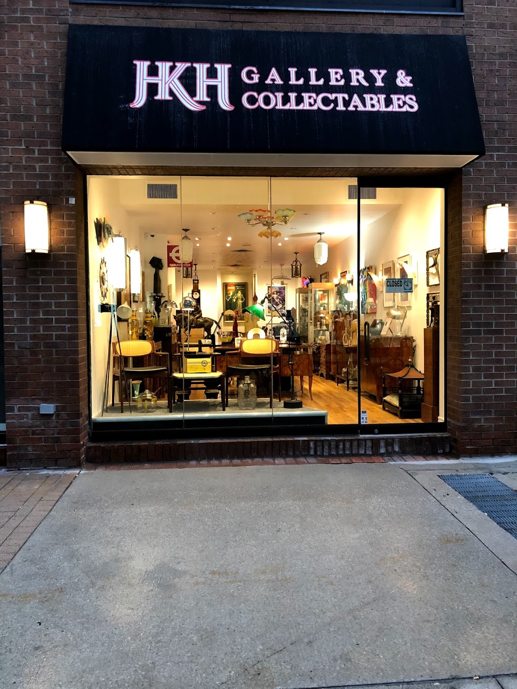 HKH Gallery & Collectibles | 162 Cumberland St #51, Toronto, ON M5R 1A8, Canada | Phone: (416) 923-9777