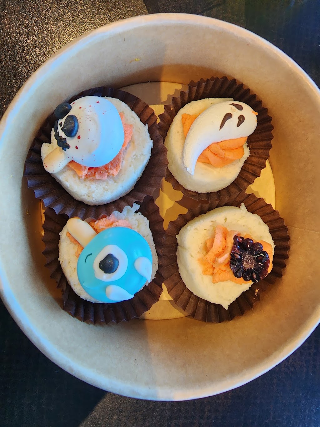 G&C Pâtisserie | 175 Commerce Valley Dr W #102, Thornhill, ON L3T 7P6, Canada | Phone: (905) 771-6183