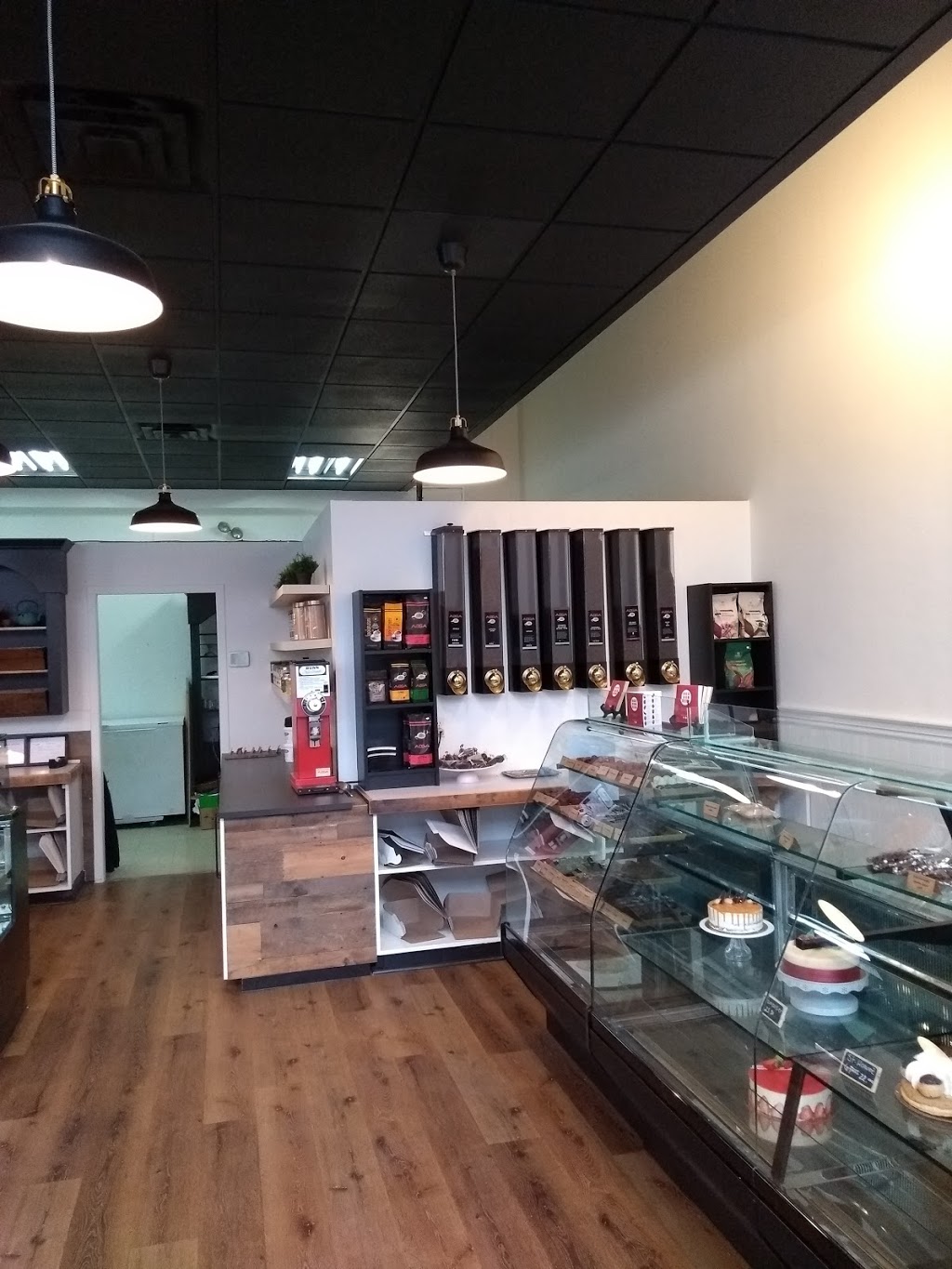 Les Peintures René Lévesque | 620 de la Sablière, Sorel-Tracy, QC J3P 0G2, Canada | Phone: (450) 846-2083