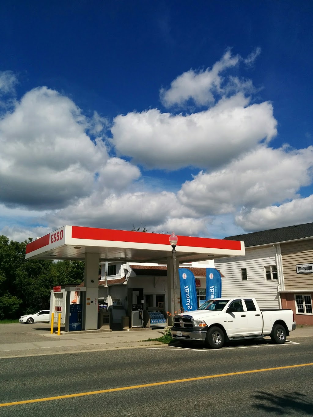 Esso | 61 Main St, Erin, ON N0B 1T0, Canada | Phone: (519) 833-2295