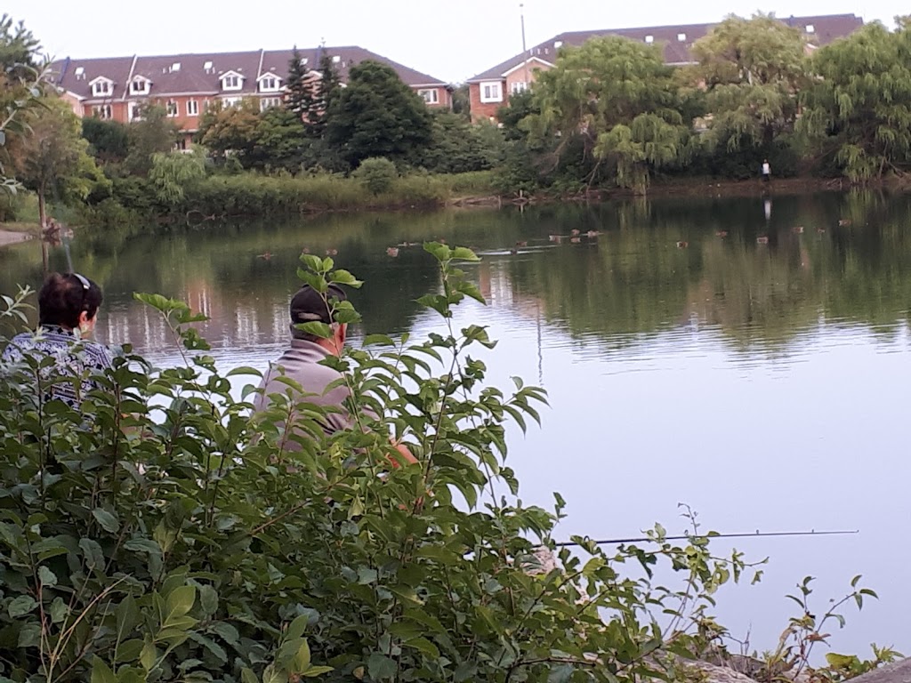Parr Lake North Park | 471 Vodden St E, Brampton, ON L6S 5V5, Canada
