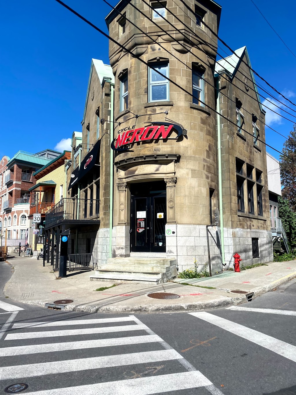 Cycle Néron | 2100 Bd Saint-Joseph, Lachine, QC H8S 2N7, Canada | Phone: (514) 532-5880