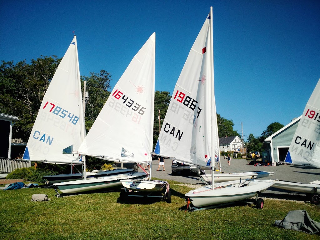 Lunenburg Yacht Club & Restaurant | 734 Hermans Island Rd, Lunenburg, NS B0J 2C0, Canada | Phone: (902) 634-3745