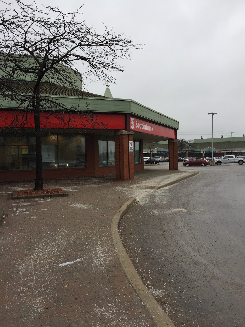 Scotiabank | 7700 Bathurst St, Thornhill, ON L4J 7Y3, Canada | Phone: (905) 731-8009