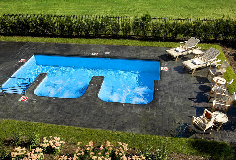Four Points by Sheraton Lévis Convention Centre | 5800 Rue J.-B.- Michaud, Lévis, QC G6V 0B3, Canada | Phone: (418) 838-0025