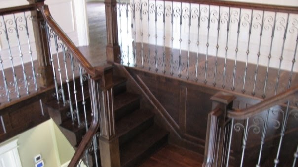 LEscaliers | 195 Rang Point-du-Jour S, LAssomption, QC J5W 1H4, Canada | Phone: (514) 838-3475