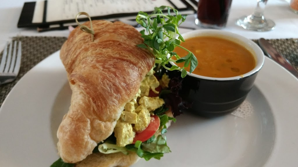 Heirloom Cafe & Bistro | 7 Mill St, Almonte, ON K0A 1A0, Canada | Phone: (613) 256-9653