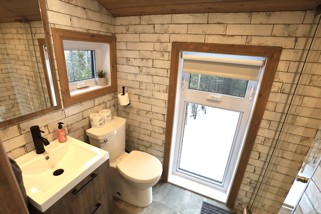 Le Panörama - Relais Rustique | 33, chemin de lOurs Noir Domaine Maelström, Lac-Beauport, QC G3B 1B3, Canada | Phone: (418) 802-3475