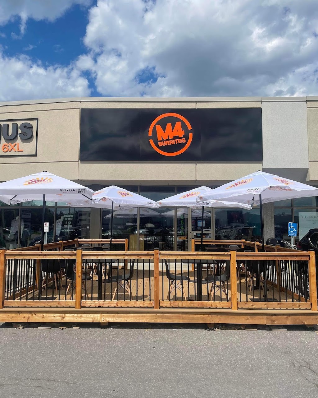 M4 Burritos Trois-Rivières | 3540 Bd des Forges, Trois-Rivières, QC G8Y 5H5, Canada | Phone: (819) 372-0033