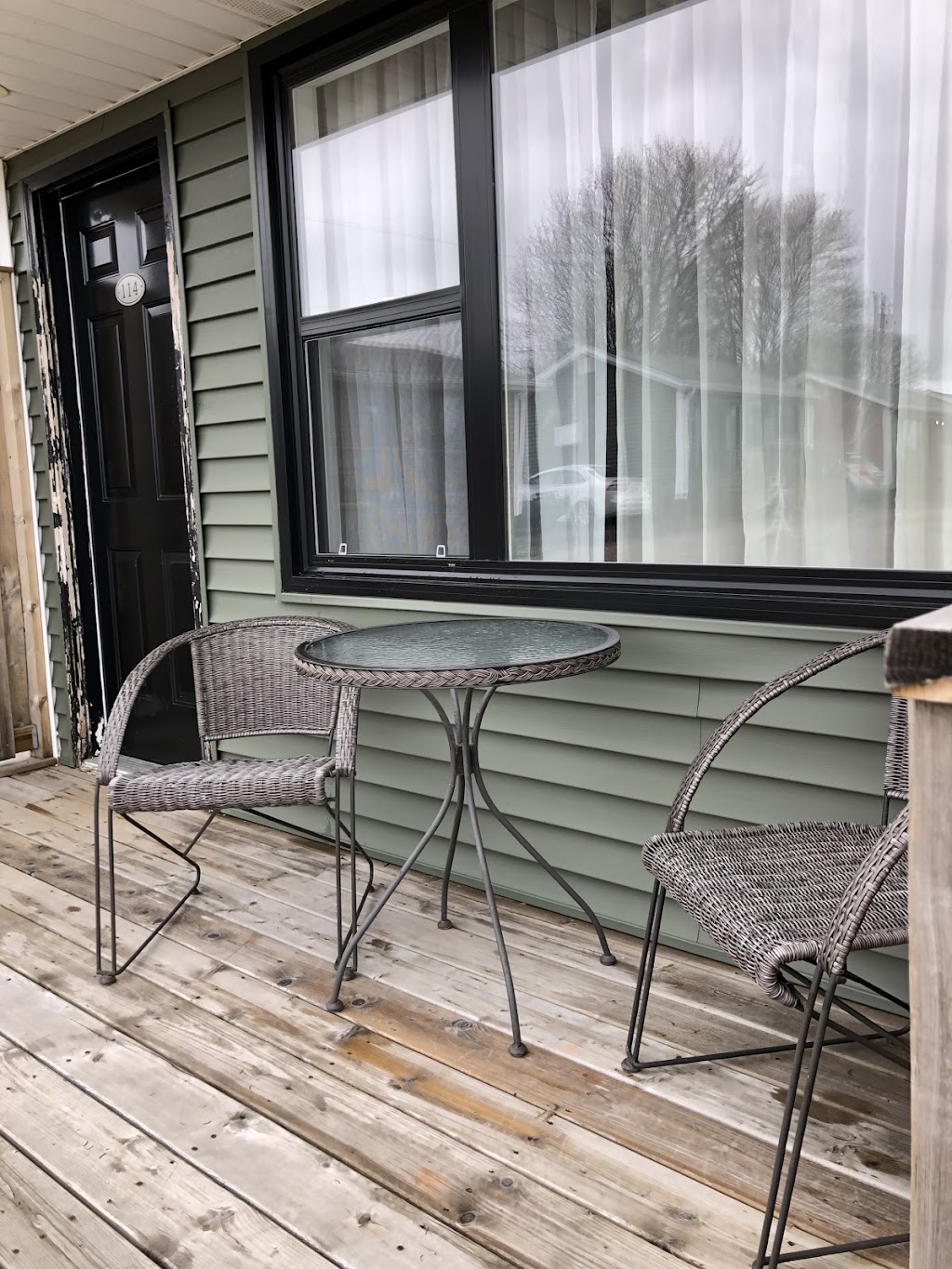 Royalty Maples Motel & Cottages | 89 Malpeque Rd, Charlottetown, PE C1A 7J9, Canada | Phone: (902) 368-1030