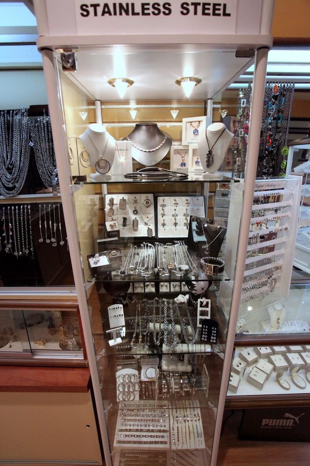Bijouterie St-Georges 1984 inc | 8585 Boulevard Lacroix, Saint-Georges, QC G5Y 5L6, Canada | Phone: (418) 228-2612