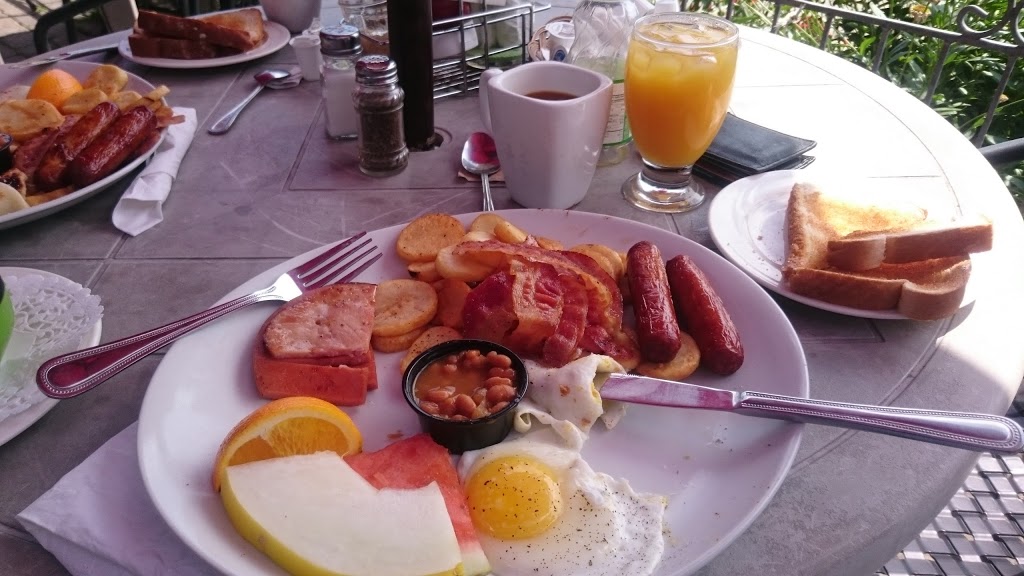 Café Bistro lAncestral | 153 Boulevard Ste Anne, Sainte-Anne-des-Plaines, QC J0N 1H0, Canada | Phone: (450) 941-4060