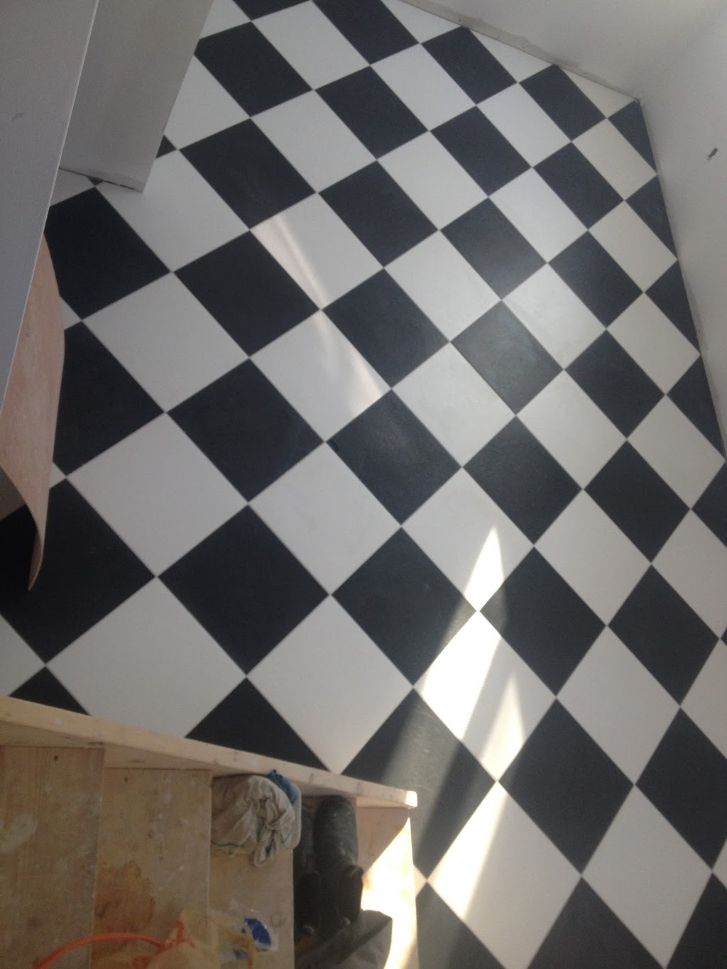 PROFESSIONAL CUSTOM FLOORING INSTALLATIONS AND RENOVATIONS | 333 Holden St, Collingwood, ON L9Y 0E2, Canada | Phone: (705) 888-7467