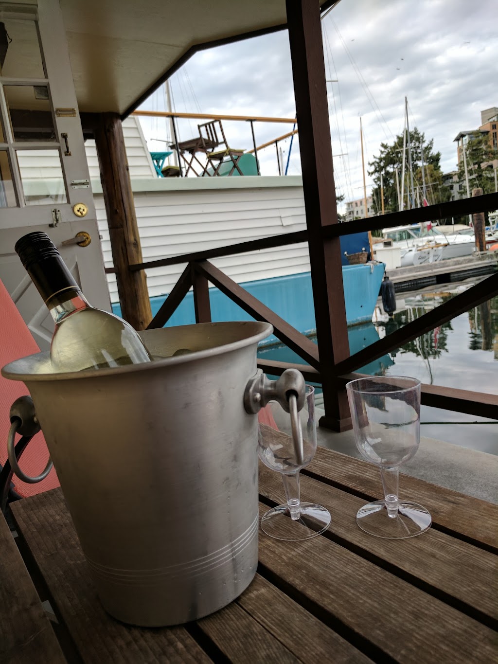 Hidden Harbour Marine Ctr | 475 Head St, Victoria, BC V9A 5S1, Canada | Phone: (250) 388-4666