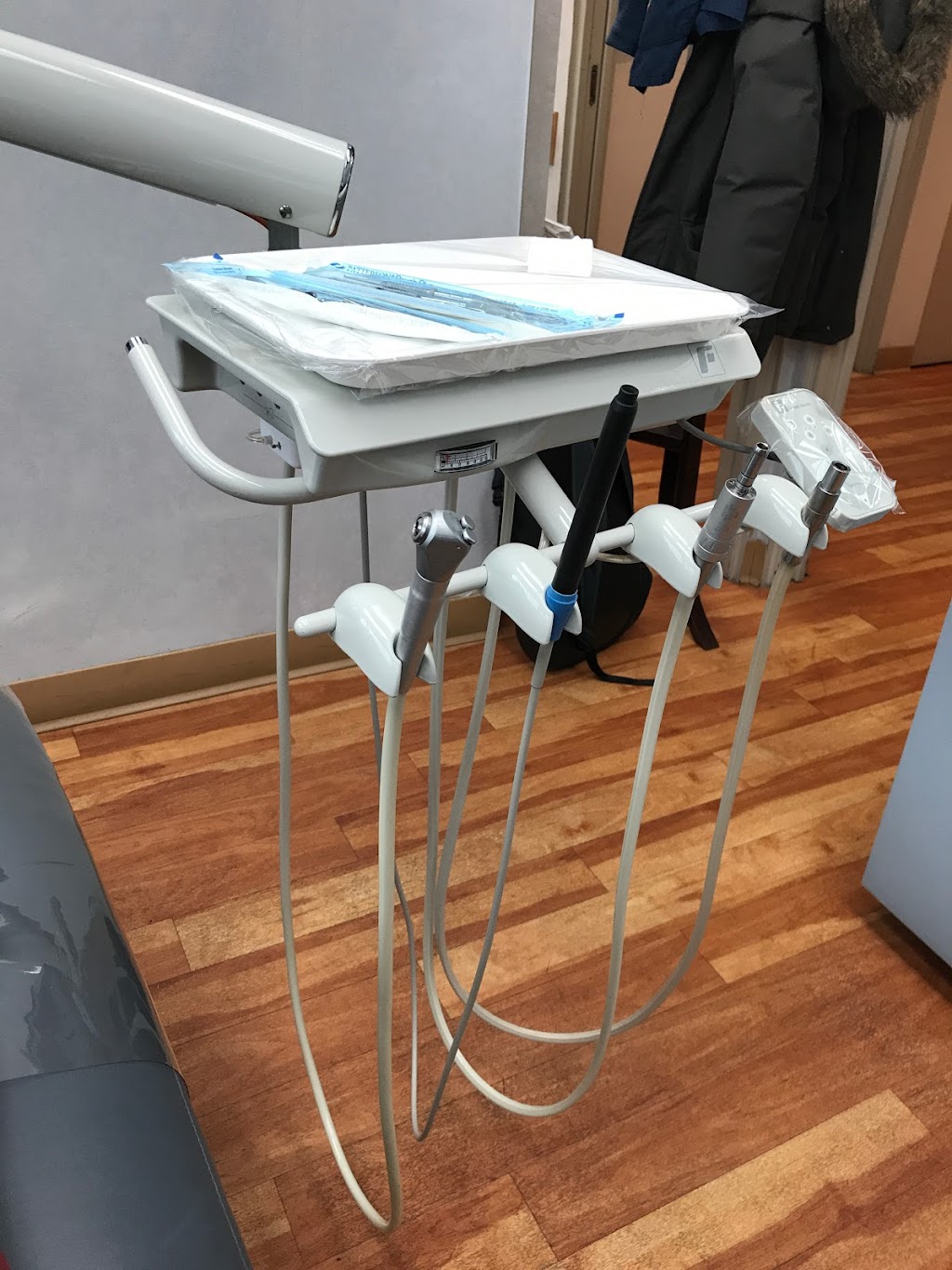 Dr. James Luk Inc. | 6201 Victoria Dr, Vancouver, BC V5P 3X5, Canada | Phone: (604) 322-6782