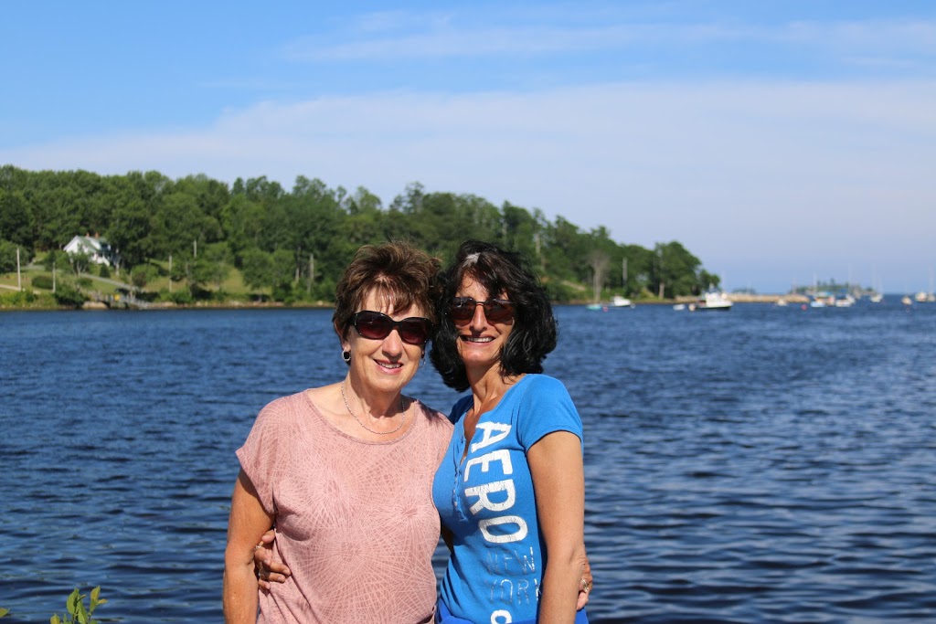 Mahone Bay Bed & Breakfast | 558 Main St, Mahone Bay, NS B0J 2E0, Canada | Phone: (902) 624-6388