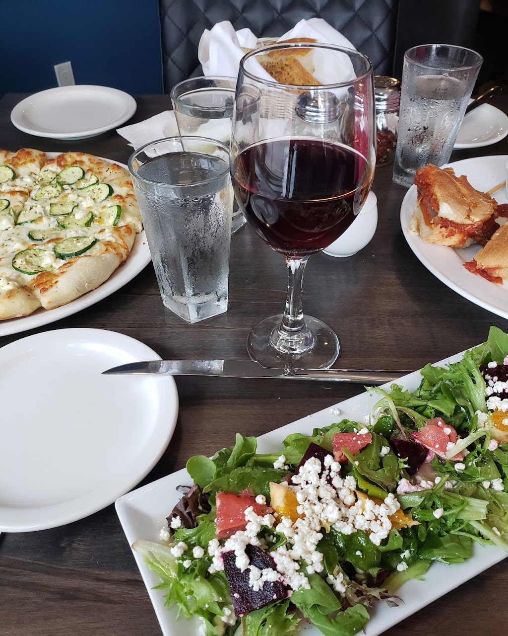 Capri Family Restaurant | 25 John St N, Hamilton, ON L8R 1H1, Canada | Phone: (905) 525-7811