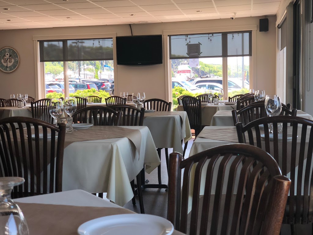 Les Flibustiers | 4685 Rue Saint-Laurent, Lévis, QC G6V 8M9, Canada | Phone: (418) 837-8588