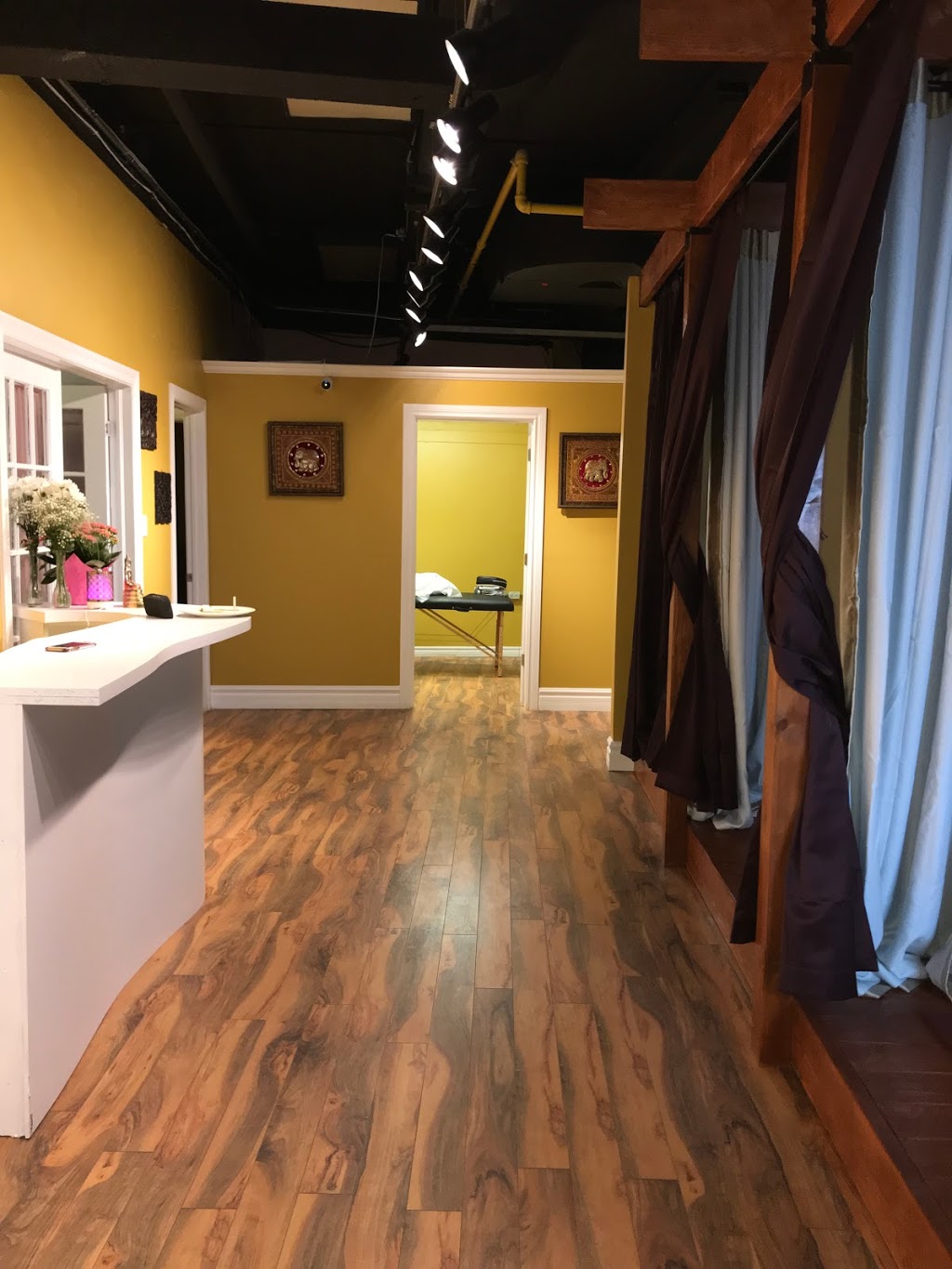Crystal Clear Ancient Thai Massage | 15243 Yonge St, Aurora, ON L4G 1L8, Canada | Phone: (289) 221-3045