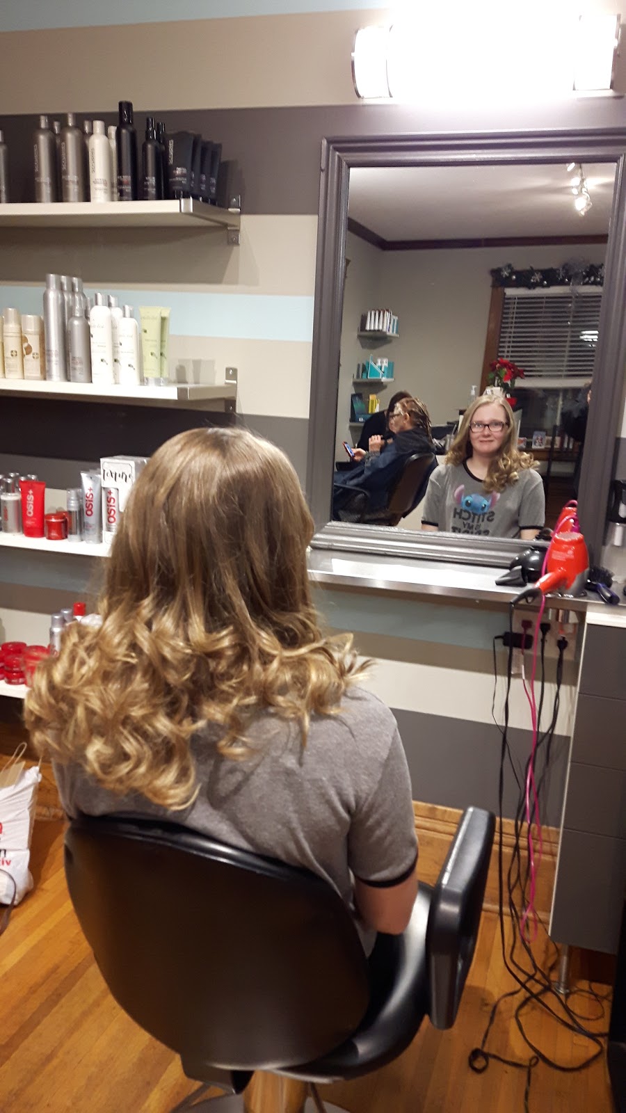 Headlines Hair Studio | 147 Albert St, Stratford, ON N5A 3K5, Canada | Phone: (519) 271-9944