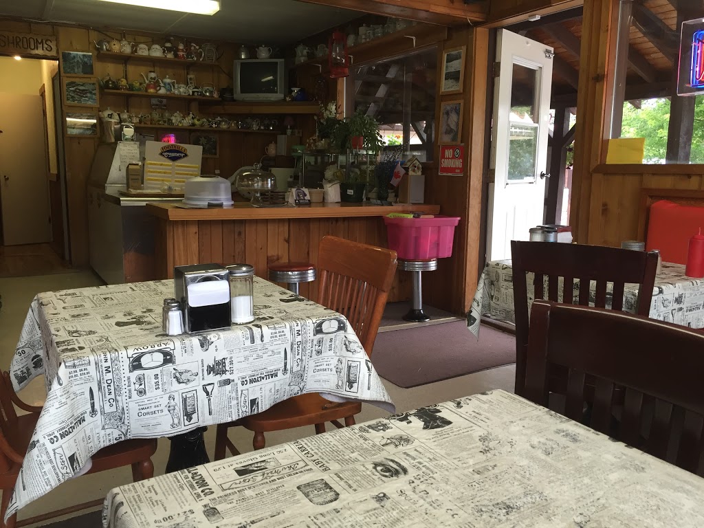 Malakwa Cafe Ltd | 3769 Malakwa Rd, Malakwa, BC V0E 2J0, Canada | Phone: (250) 836-4509