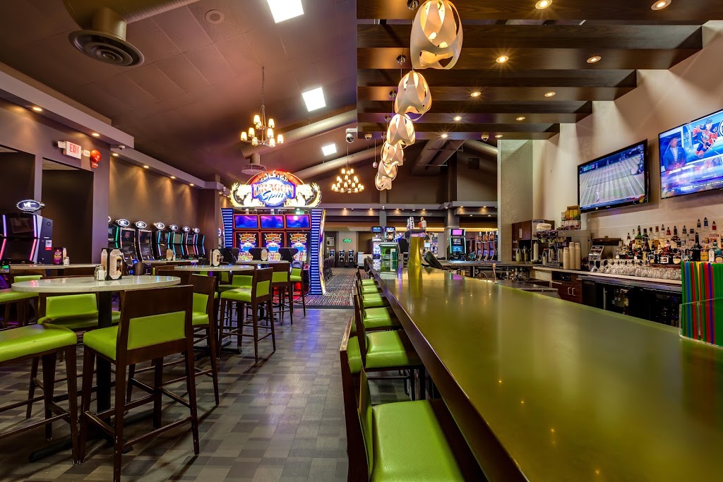 Vee Restaurant & Lounge | 24 Boudreau Rd, St. Albert, AB T8N 6K3, Canada | Phone: (780) 460-8092