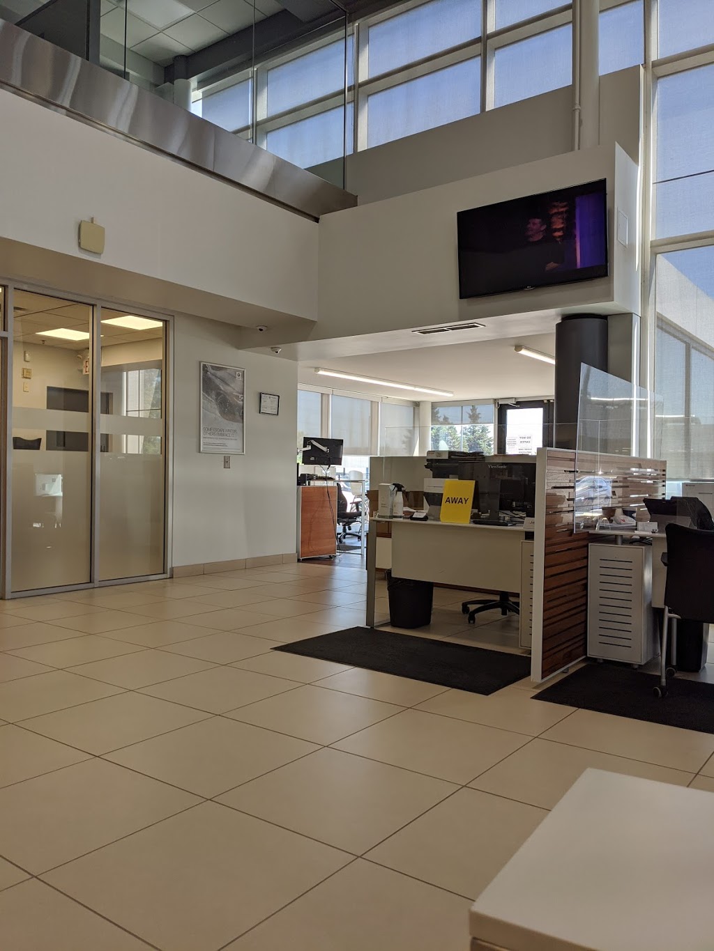 Budds | 2412 S Service Rd W, Oakville, ON L6L 5M9, Canada | Phone: (905) 845-1610