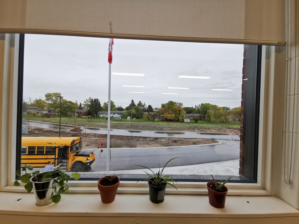 Niverville High School | 401 Centre Street, Niverville, MB R0A 0A1, Canada | Phone: (204) 388-9761