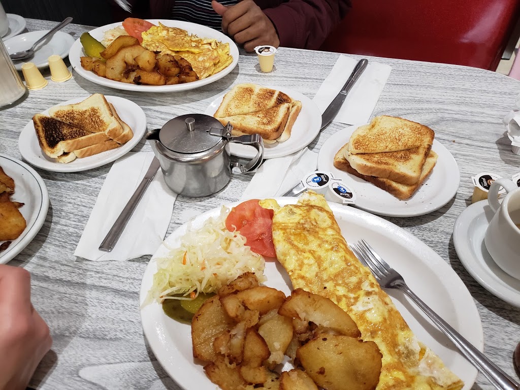 Downsview Restaurant | 2865 Keele St, North York, ON M3M 2G7, Canada | Phone: (416) 633-1350