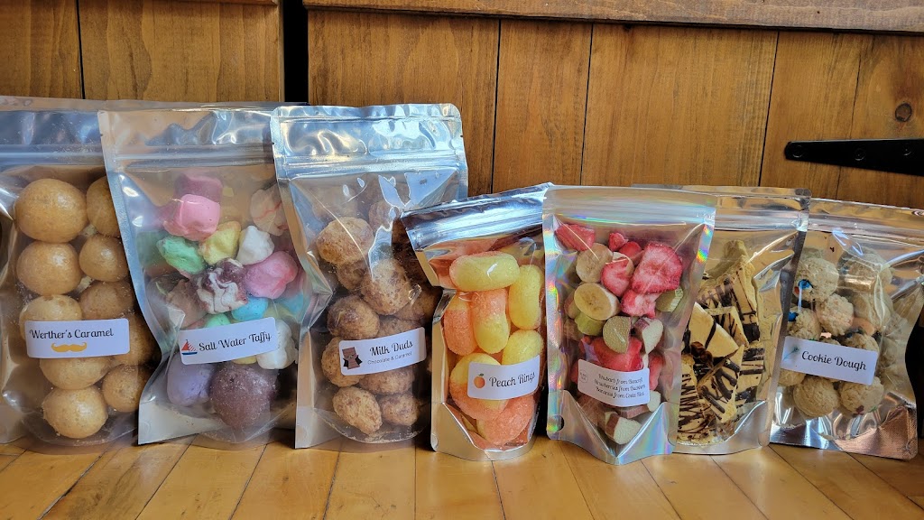 Carolines Cakes and Sweet Treats | 32281 Hwy 28, Bancroft, ON K0L 1C0, Canada | Phone: (613) 849-8696