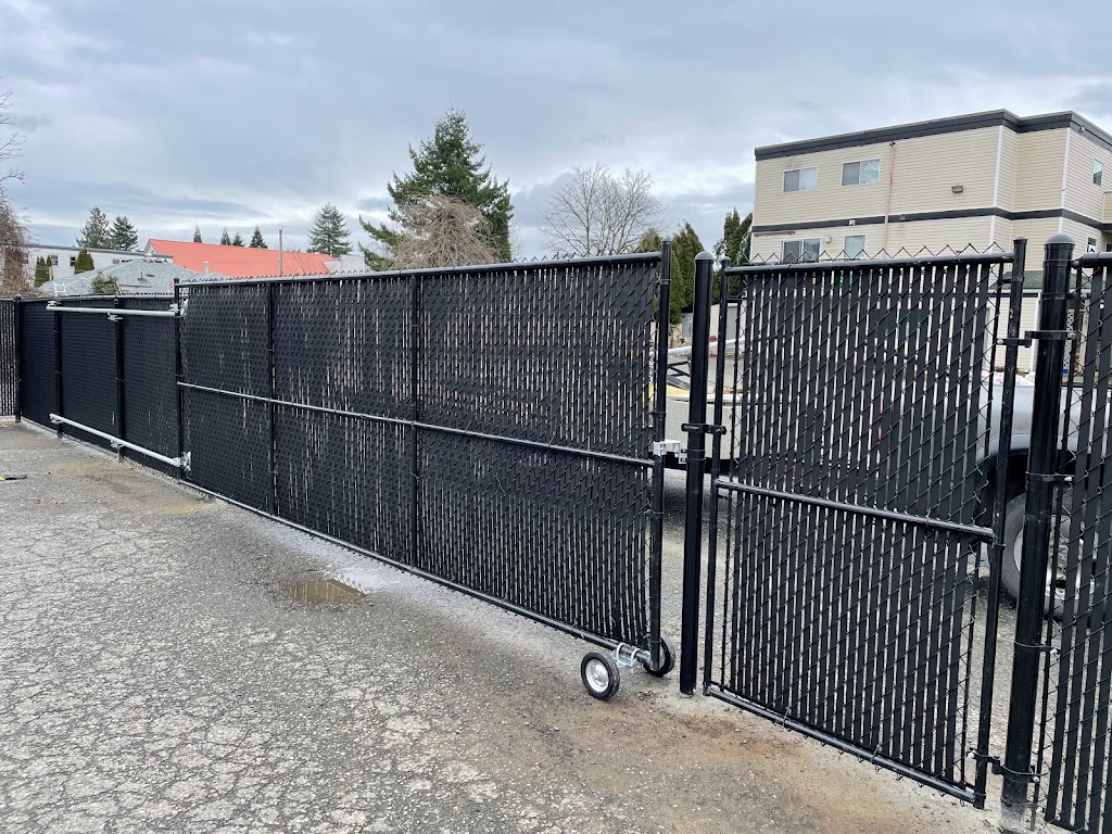 Assa Fencing Ltd | 8432 Nixon Rd, Chilliwack, BC V4Z 1L2, Canada | Phone: (604) 825-2610