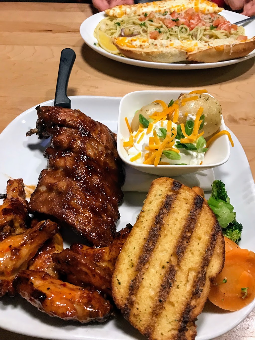 Boston Pizza | 890 Warden Ave, Scarborough, ON M1L 4R1, Canada | Phone: (416) 759-2717