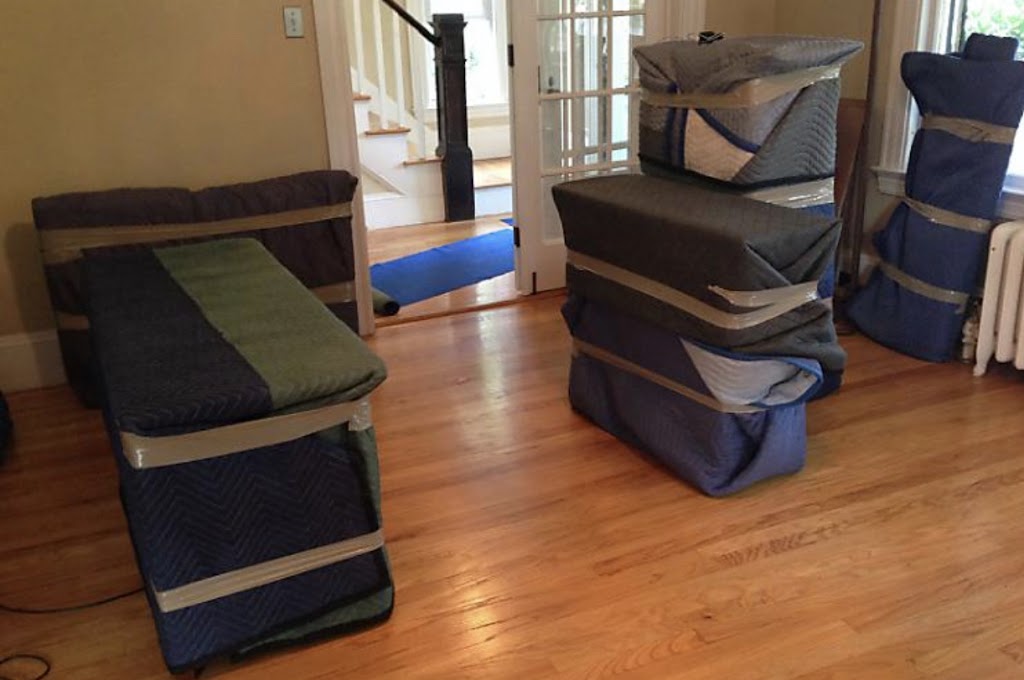 Red leaf moving $ Storage | 112 Benhurst Cres, Brampton, ON L7A 0B7, Canada | Phone: (905) 872-1362