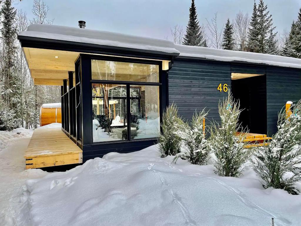 ONNEA - Hébergement & Spa | 46 Chem. Pierre-Perreault, Petite-Rivière-Saint-François, QC G0A 2L0, Canada | Phone: (418) 208-5029
