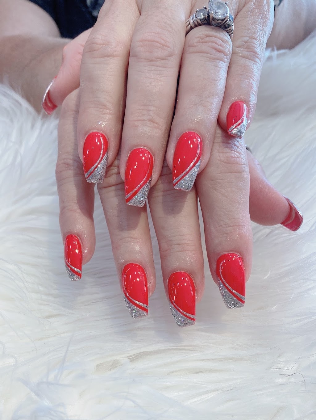 Shellac Nails & Spa | 1383 Wilson Rd N #4b, Oshawa, ON L1K 2Z5, Canada | Phone: (905) 721-8881